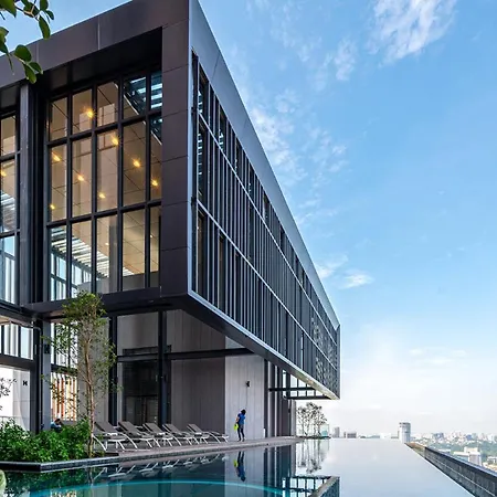 Luxury Apartment At Lucentia Residence